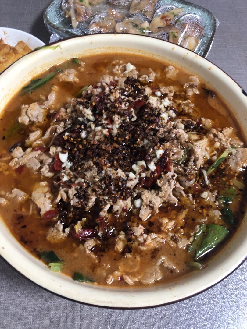 厨师长教你：“水煮肉片”的正宗做法，这味道真的很四川
