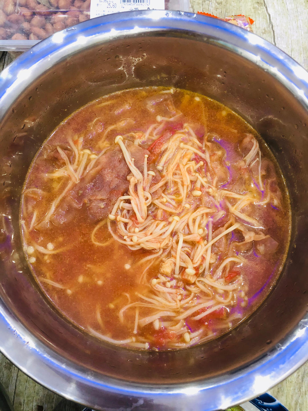 番茄金针菇肥牛汤