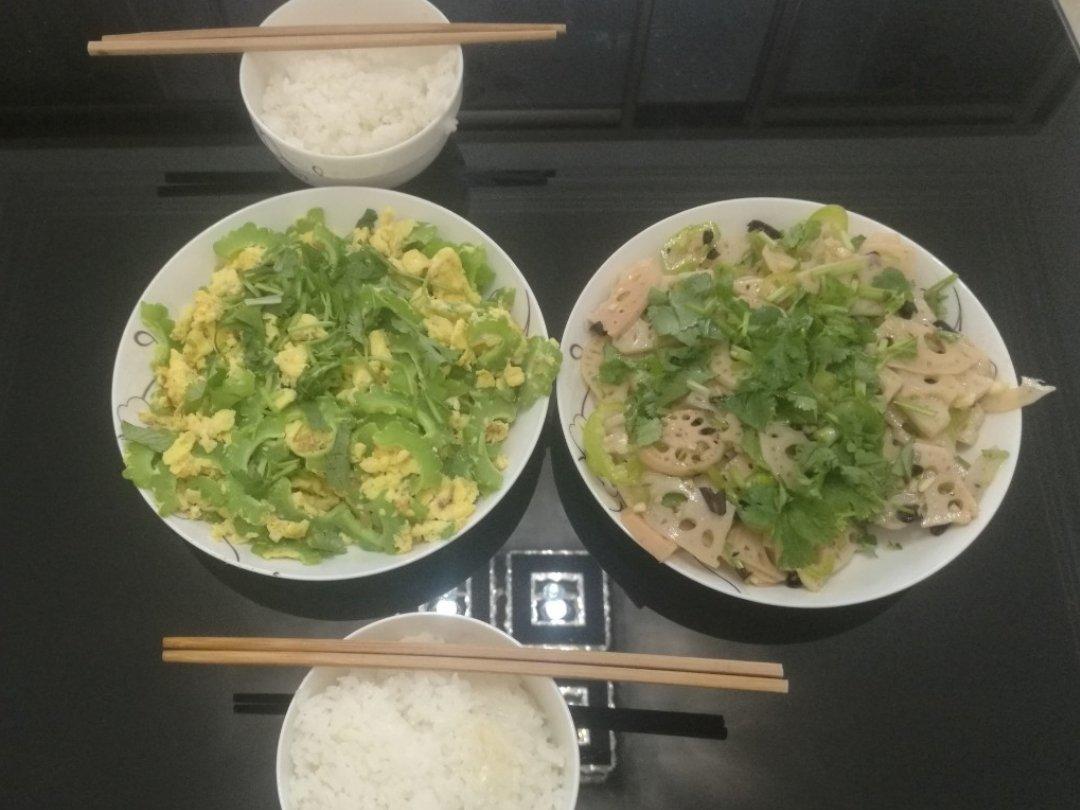 苦瓜炒鸡蛋
