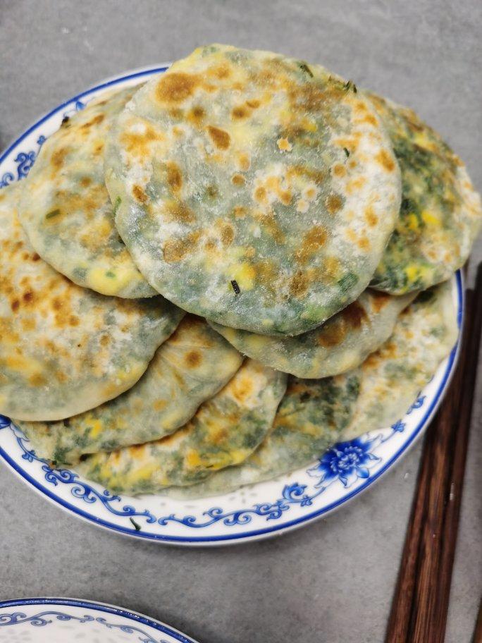 喜欢凯叔的速度王做的薄如蝉翼的韭菜鸡蛋馅饼