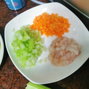 龙虾汤泡饭的做法 步骤2