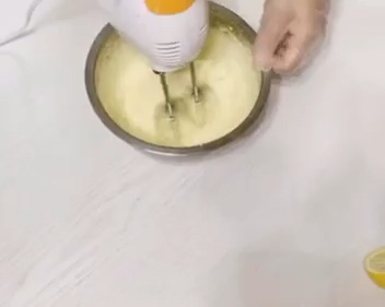 入口即化的蛋黄溶豆（超详细全视频版）的做法 步骤3