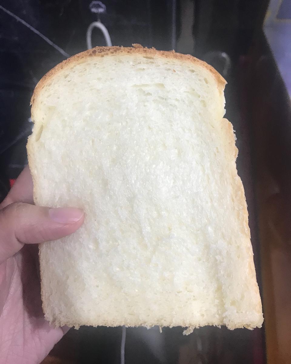 牧场鲜奶吐司