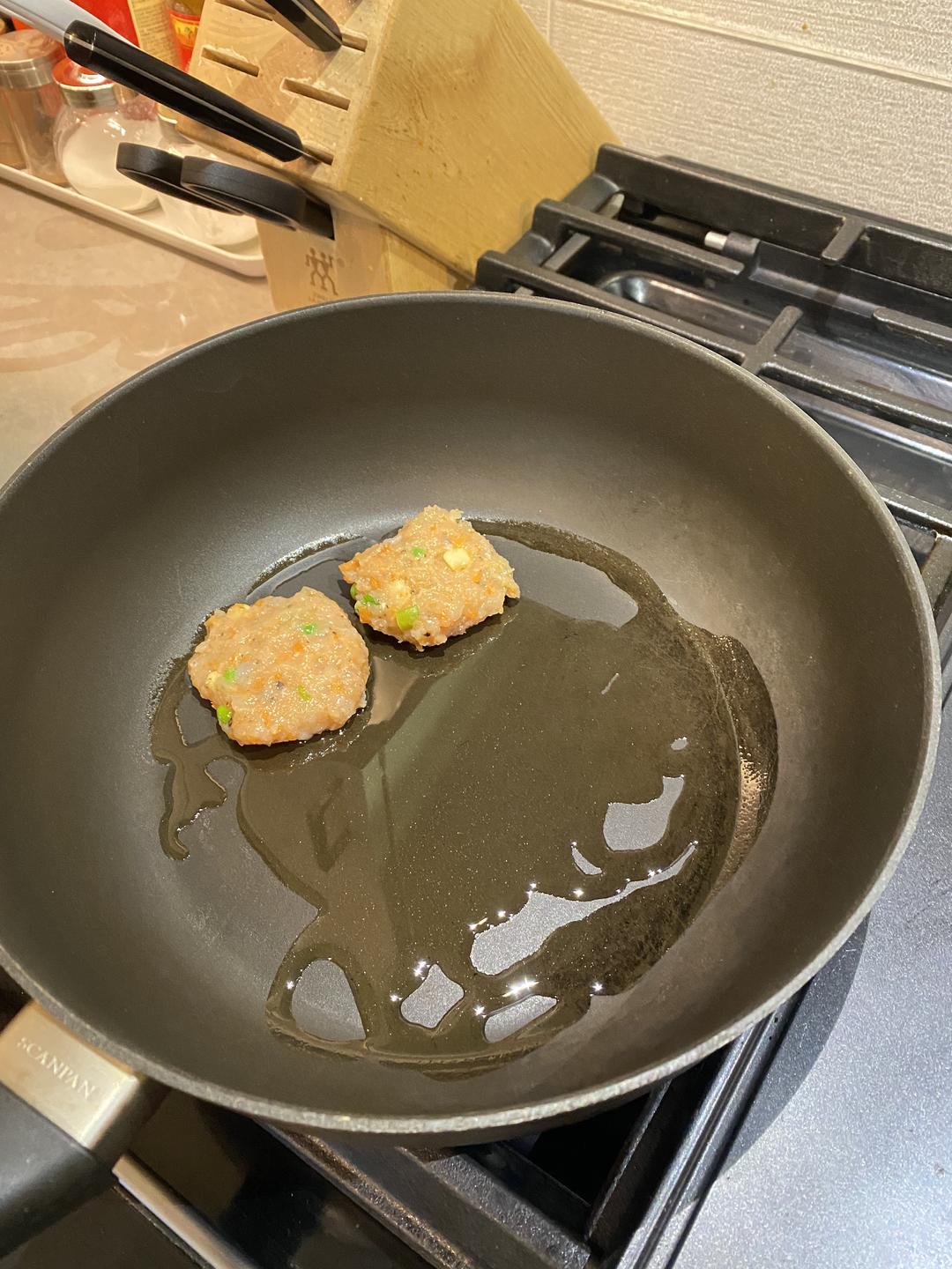 『涵食』吃不胖的减脂健身 • 鸡胸肉蔬菜饼的做法 步骤9