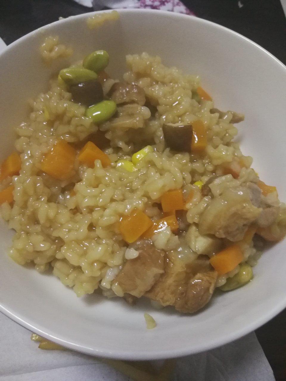 喷香排骨焖饭（爆好吃）