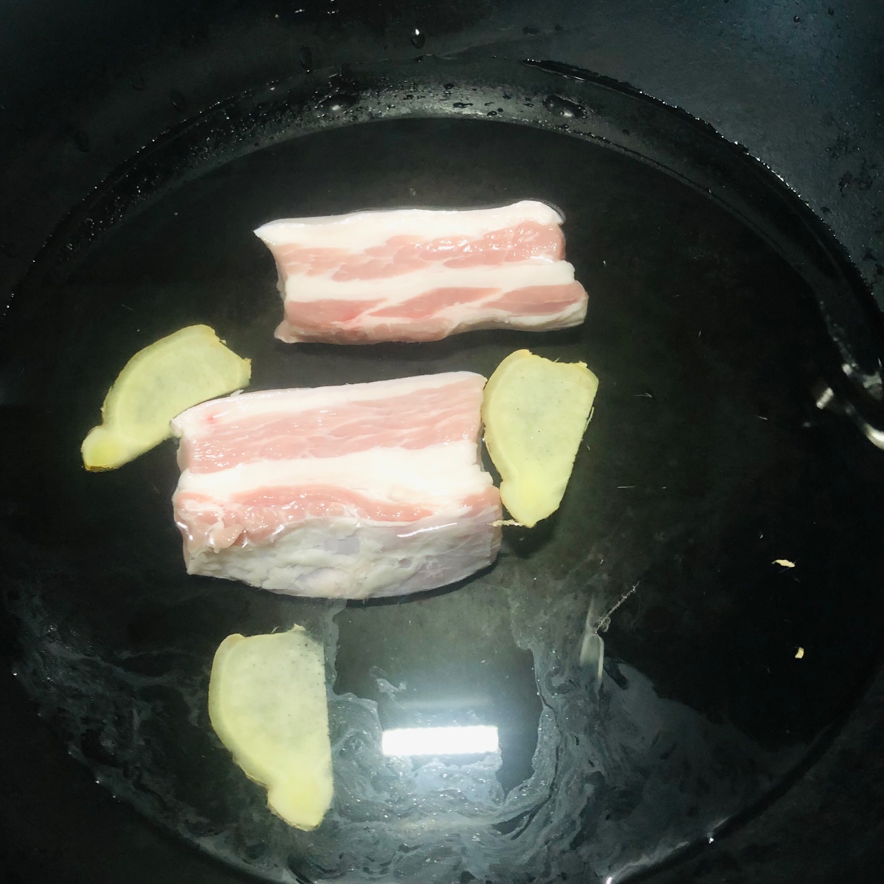 荔浦芋头蒸肉的做法 步骤3
