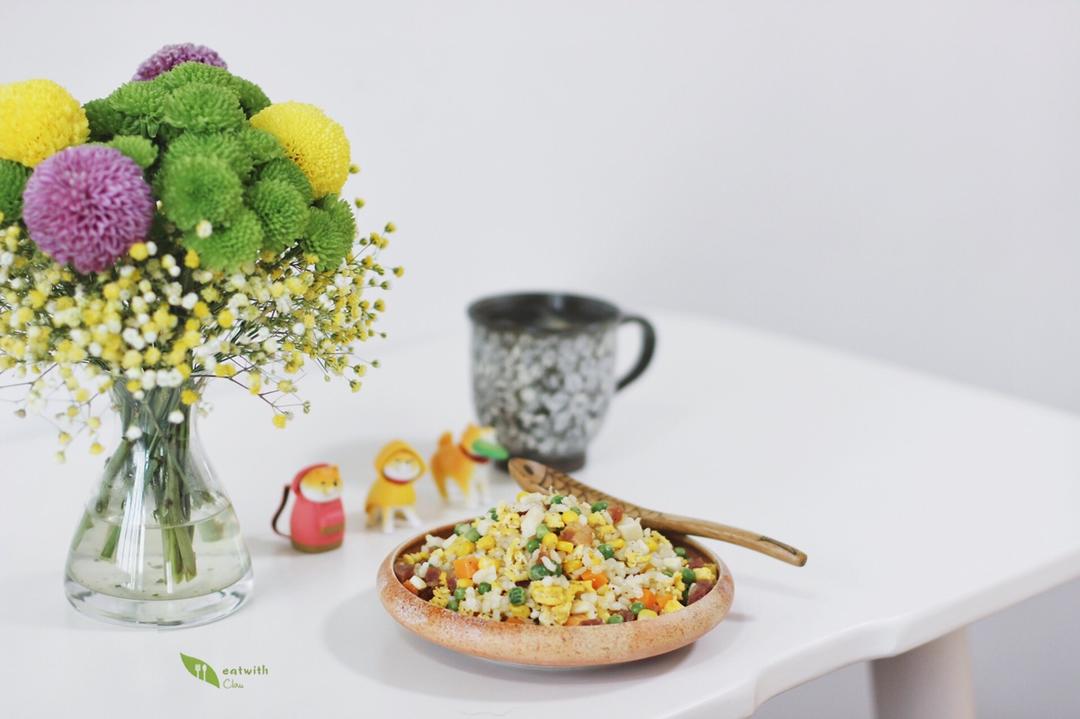 消耗剩菜的快手菜 | 糙米腊肠蛋炒饭