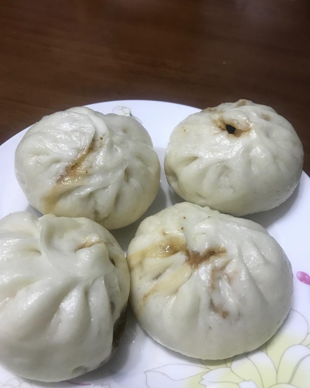 榨菜鲜肉包子