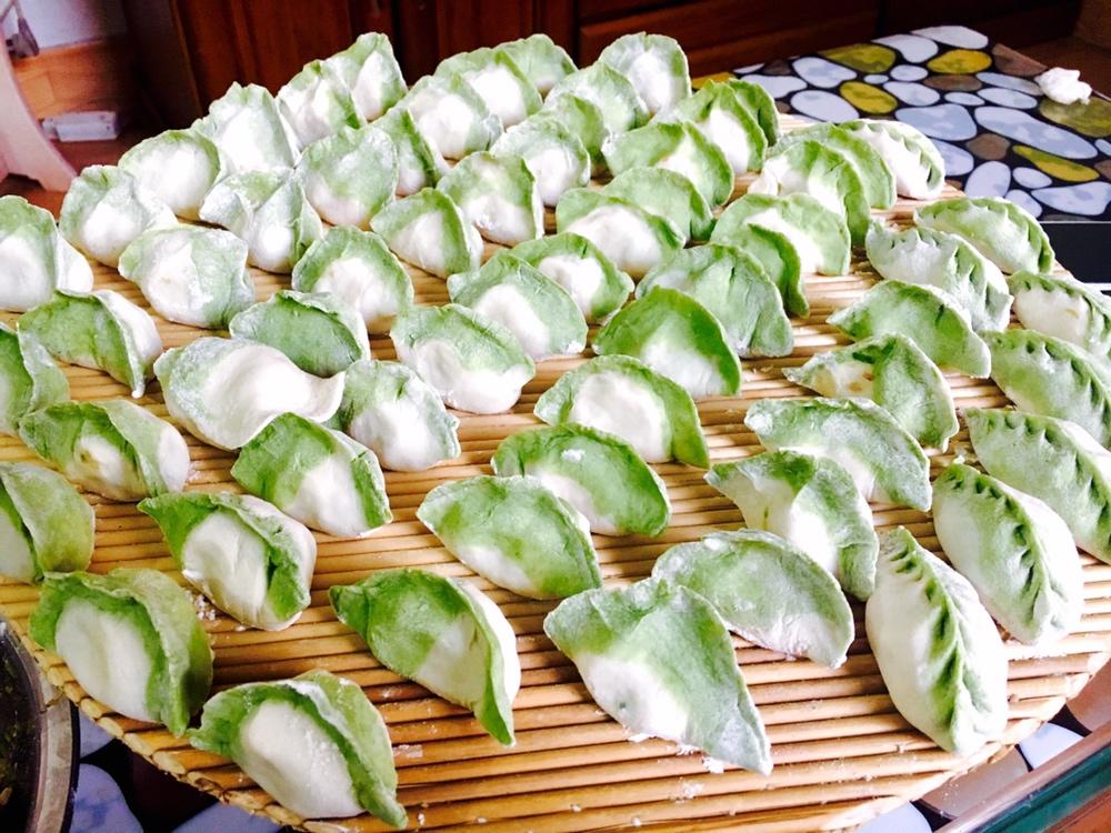 翡翠饺子（猪肉莲菜馅）