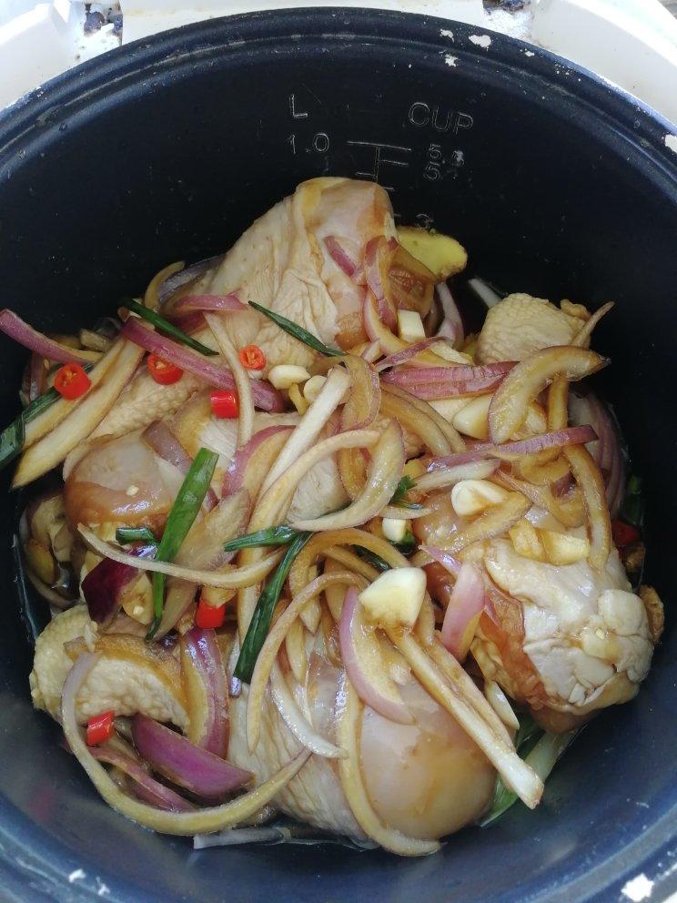 电饭锅焖鸡腿（懒人快手菜）