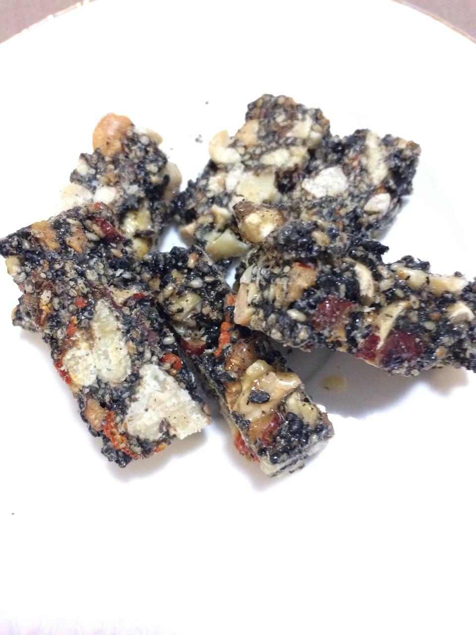 枸杞核桃花生黑芝麻片