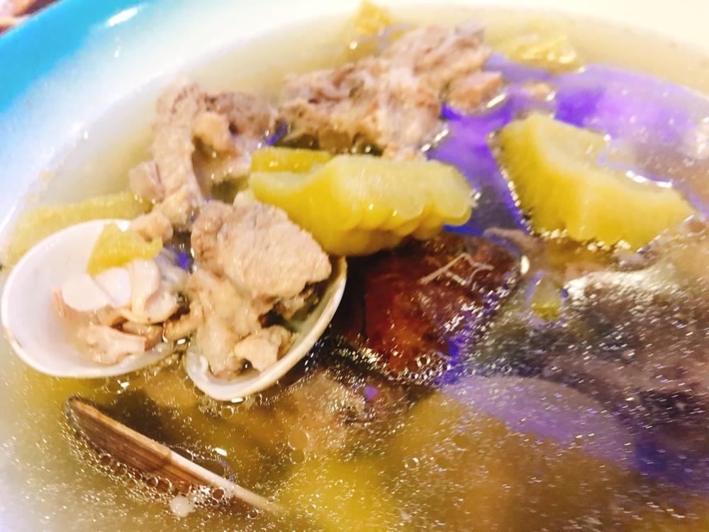 夏日解暑-苦瓜排骨汤