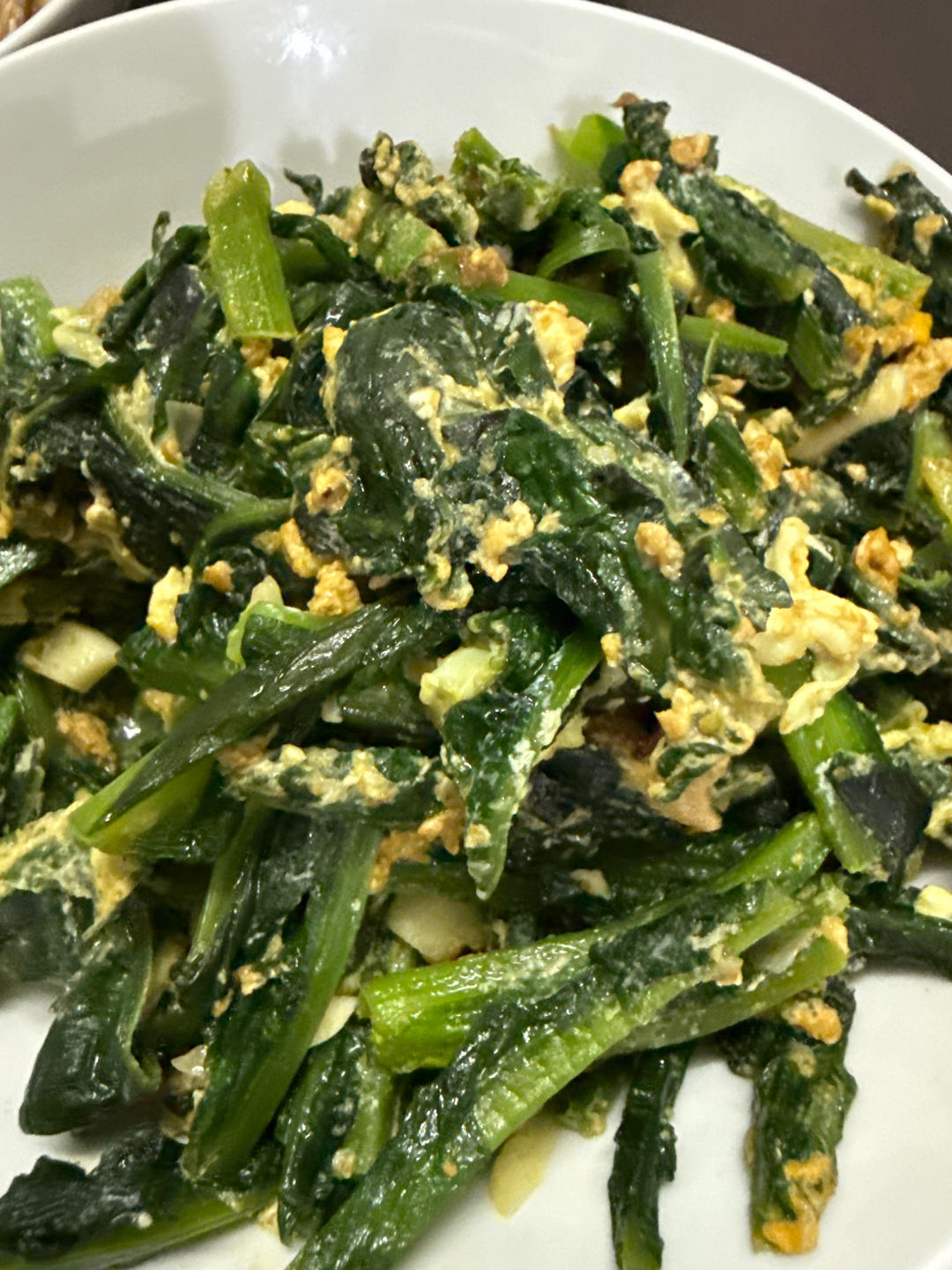 莴笋叶不要浪费，用来炒鸡蛋味道好，不涩不苦