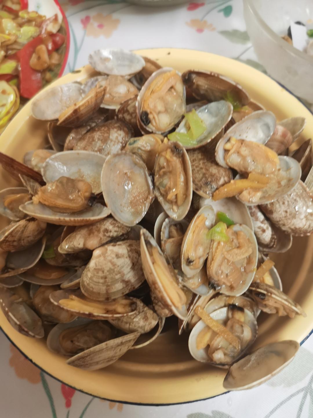 爆炒花甲（保留鲜味，不焯水的做法）