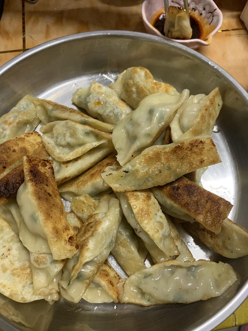 春食韭菜之【鲜肉锅贴】