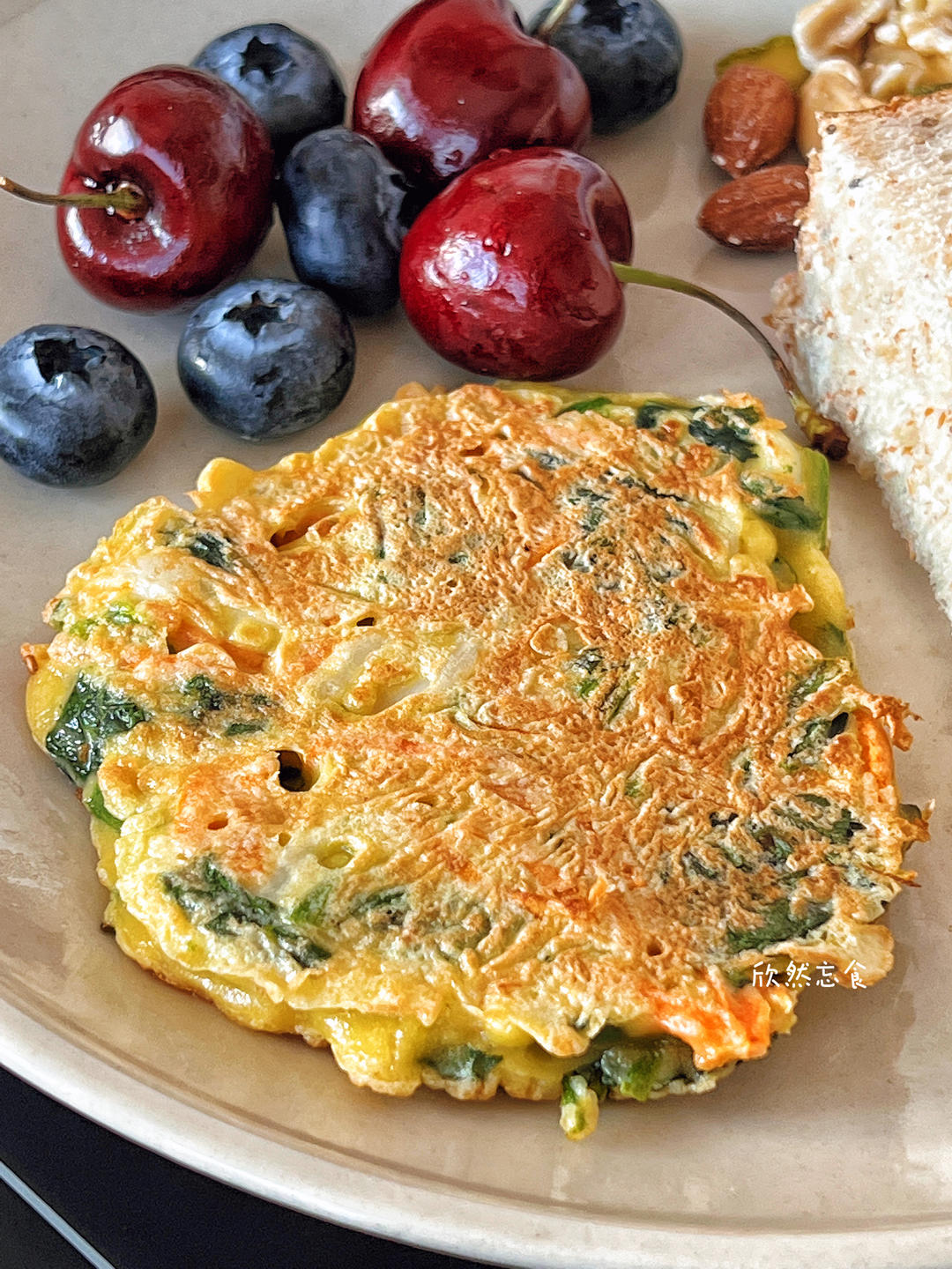 搅一搅睡一觉，10分钟快手早餐👉 低脂高蛋白银鱼蔬菜蛋饼🍳