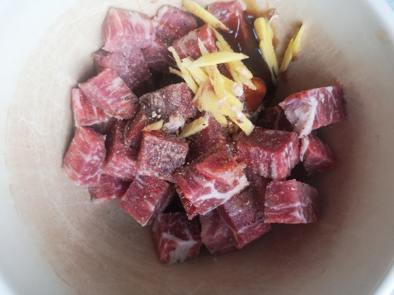澳洲牛肉|蒜丁黑椒牛肉粒的做法 步骤5
