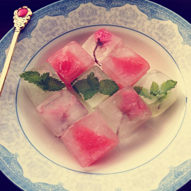 flavoured ice cubes （水果冰）