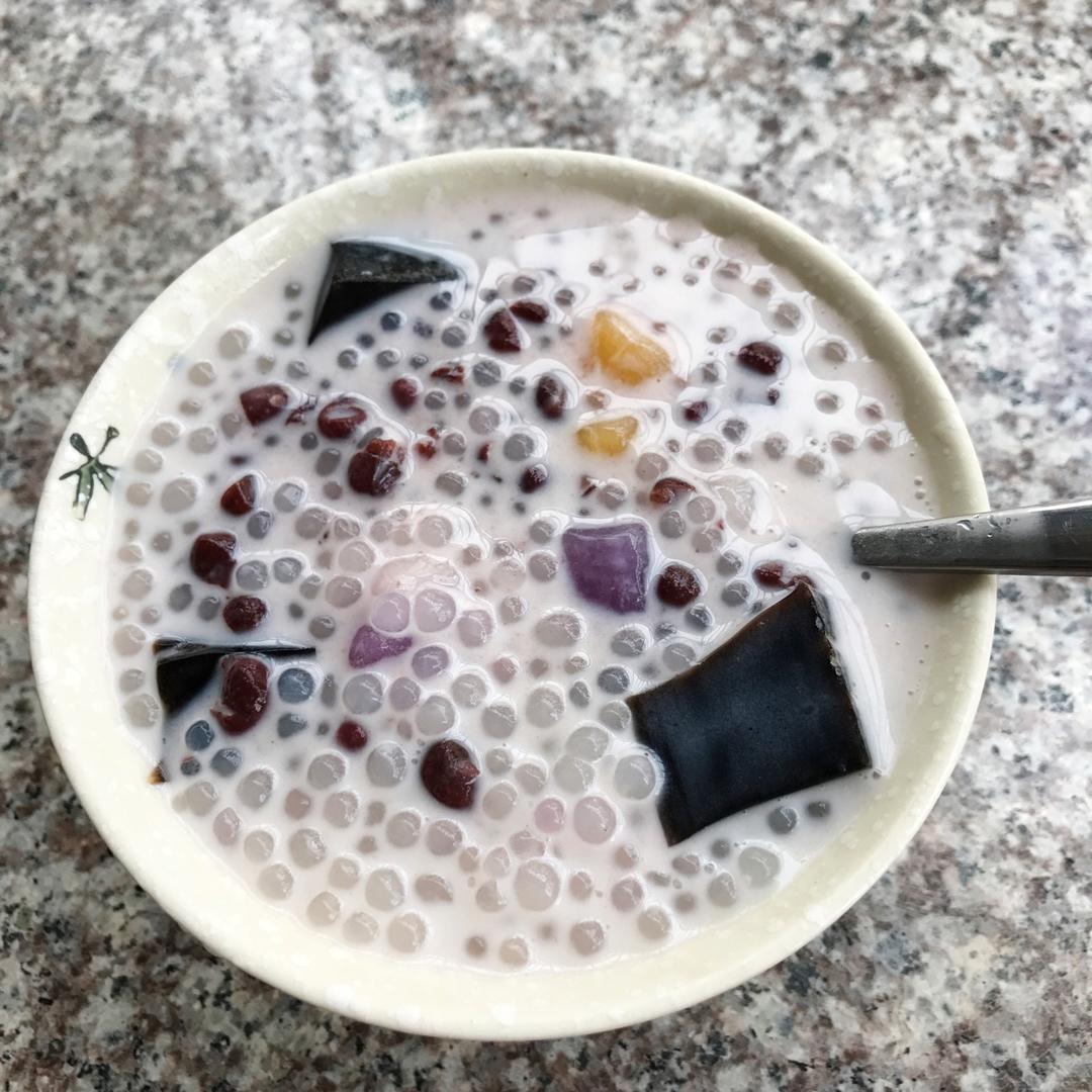 《Tinrry下午茶》教你做丸子椰汁西米露