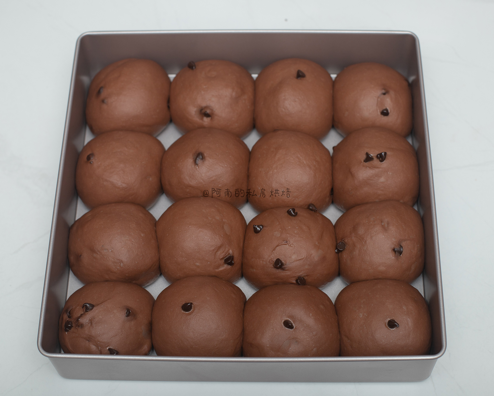 松软拉丝的巧克力可可豆餐包！的做法 步骤9