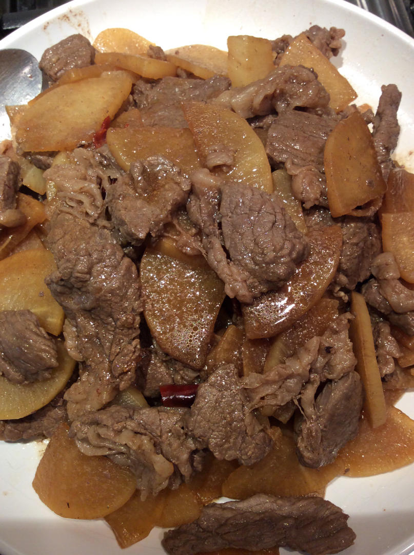 萝卜比肉好吃? 👉萝卜炒牛肉