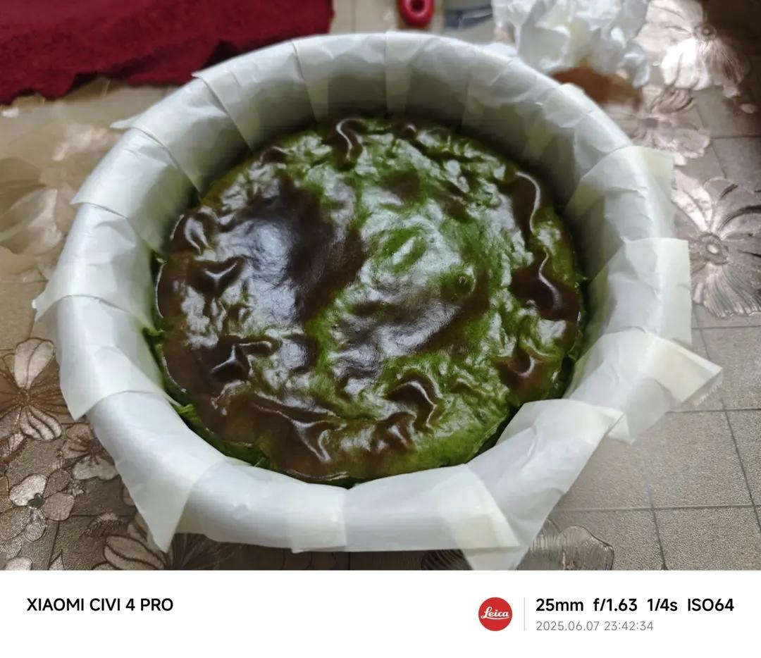 店售版软心浓郁抹茶巴斯克蛋糕，简单好吃，在家也能轻松搞定！