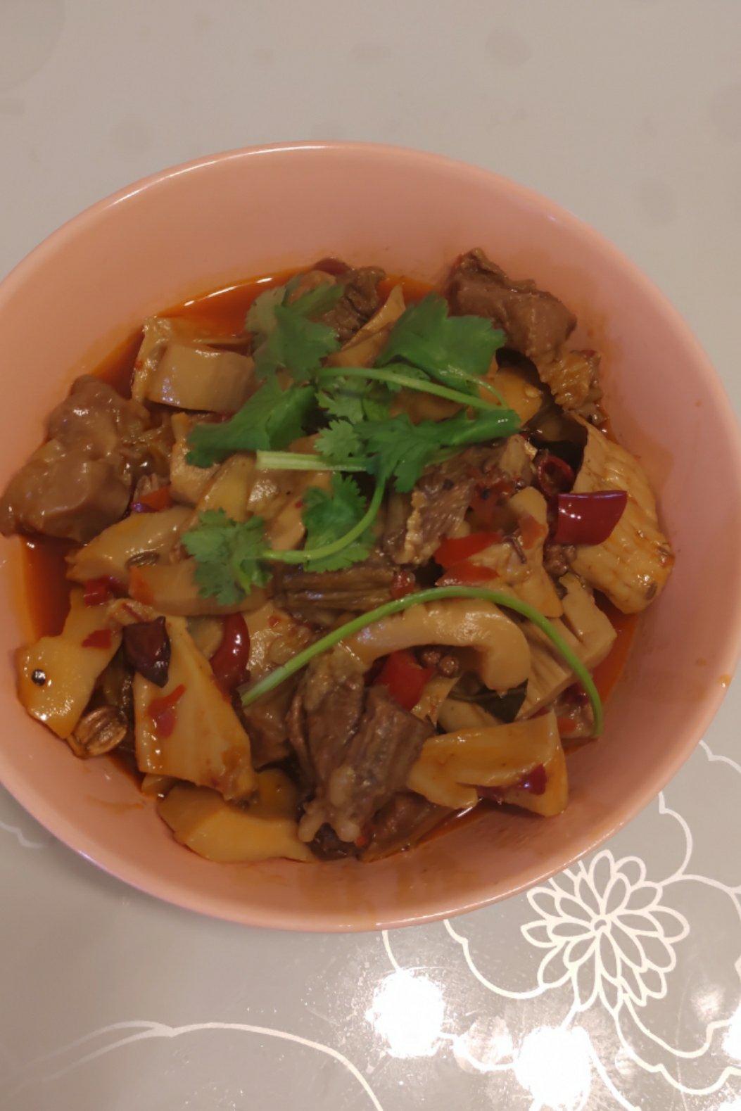 笋子烧牛肉