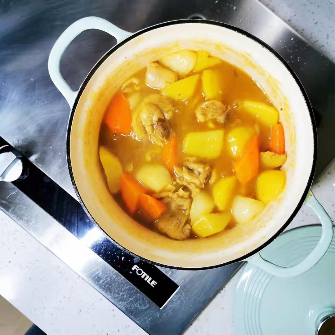 泰式咖喱鸡肉炖土豆萝卜【1月北鼎珐琅锅食谱】