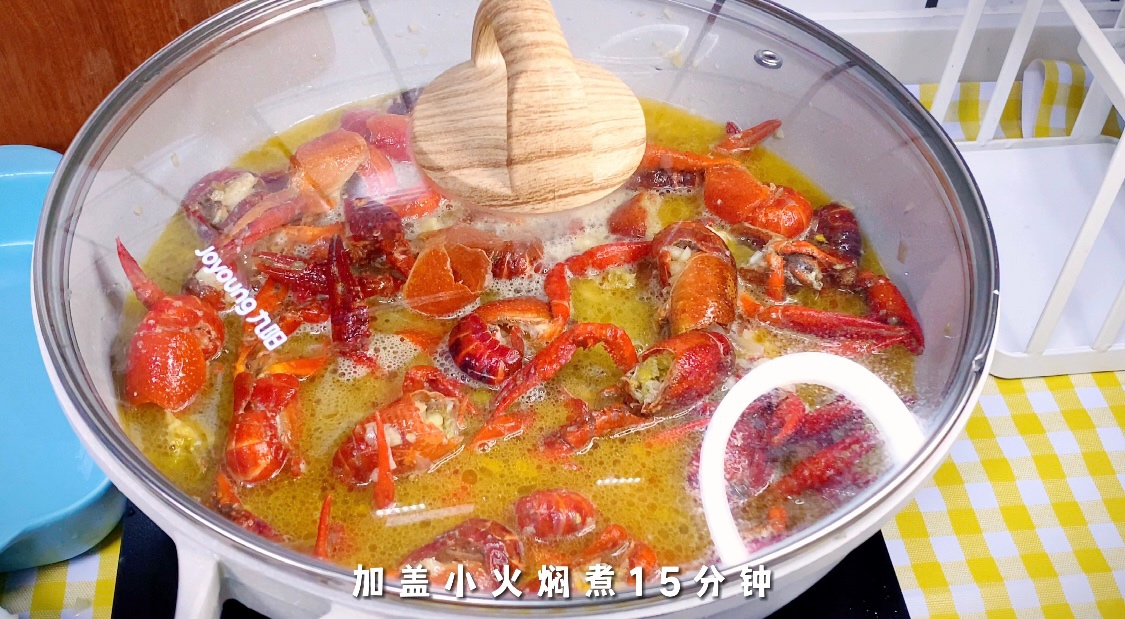家庭版蒜蓉小龙虾，蒜香入味，吃完不许漱口！的做法 步骤10