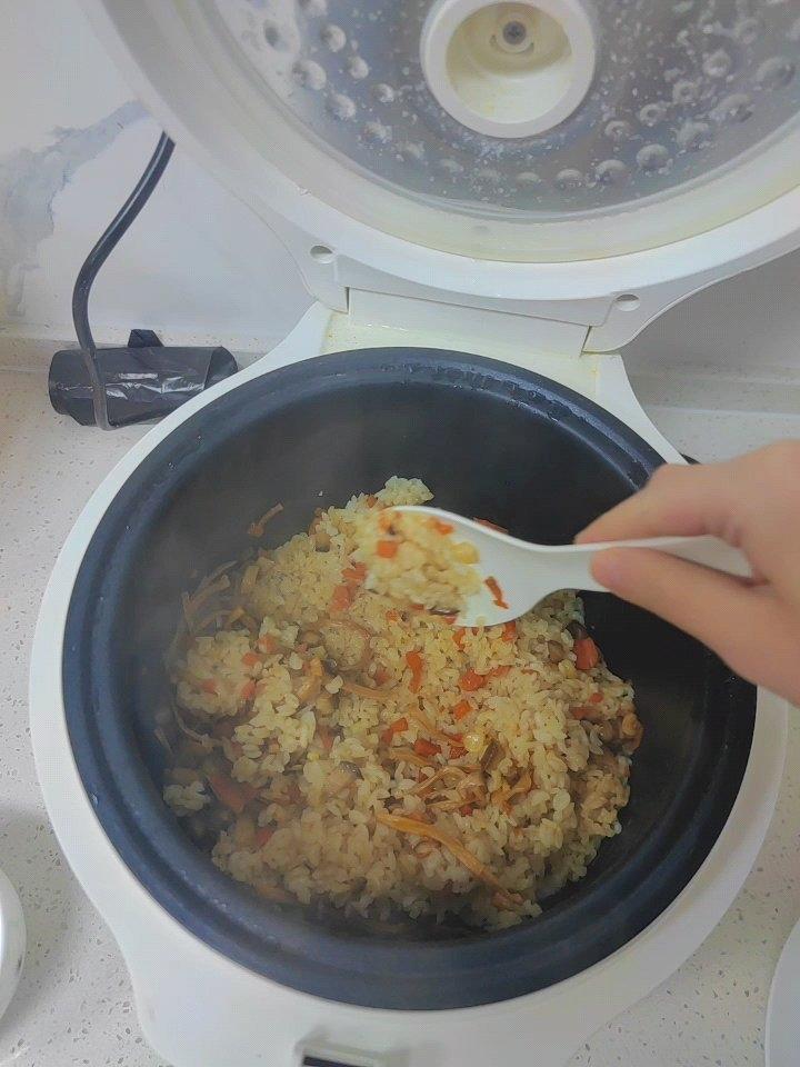 土豆香菇胡萝卜焖饭