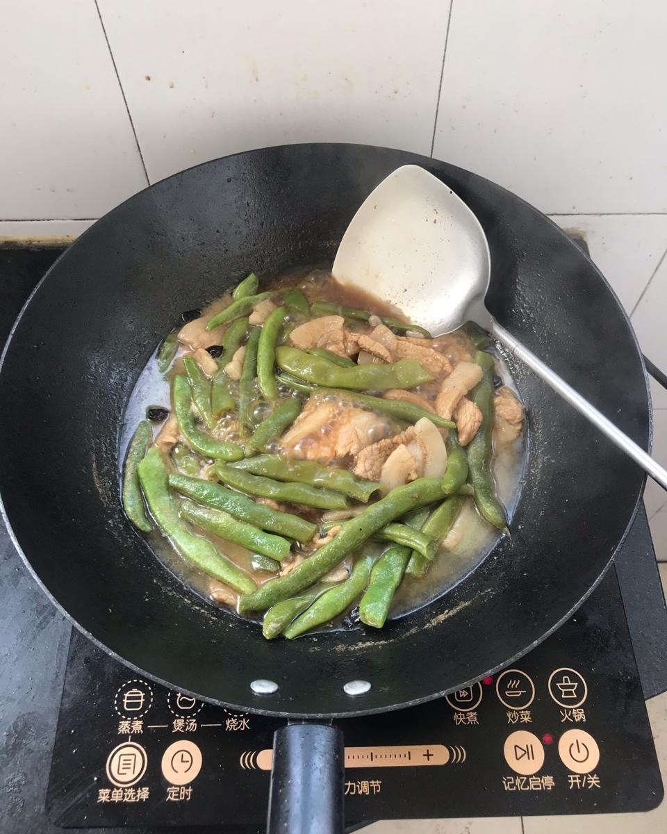 东北五花肉炖豆角