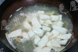 杏鲍菇黄豆芽蛏子汤的做法 步骤4