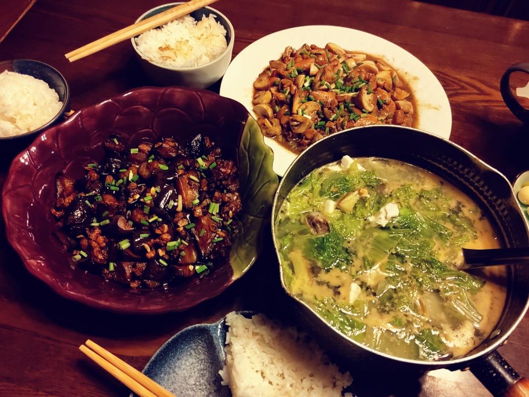 超好喝的 咸鸭蛋白菜汤