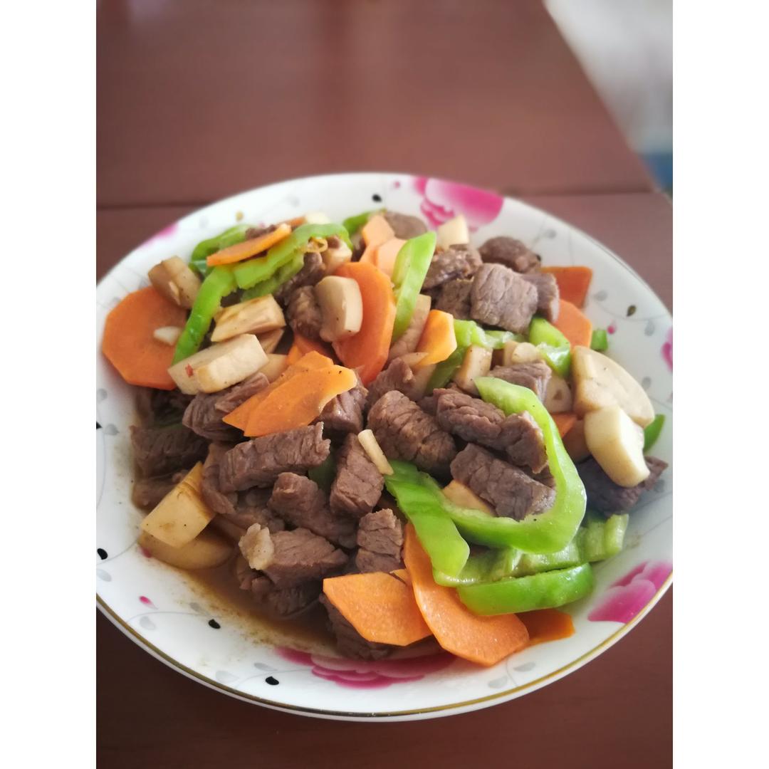 黑椒杏鲍菇牛肉粒