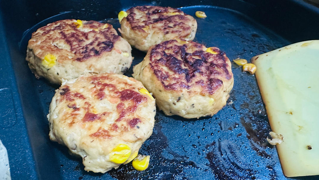 减肥餐低脂鸡胸肉饼