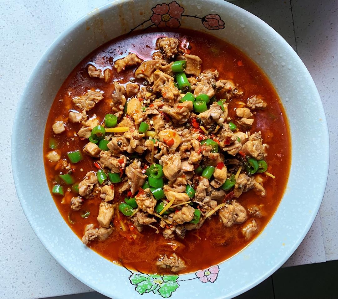 厨师长教你：自贡名菜“鲜锅兔”的家常做法，味道很赞先收藏起来