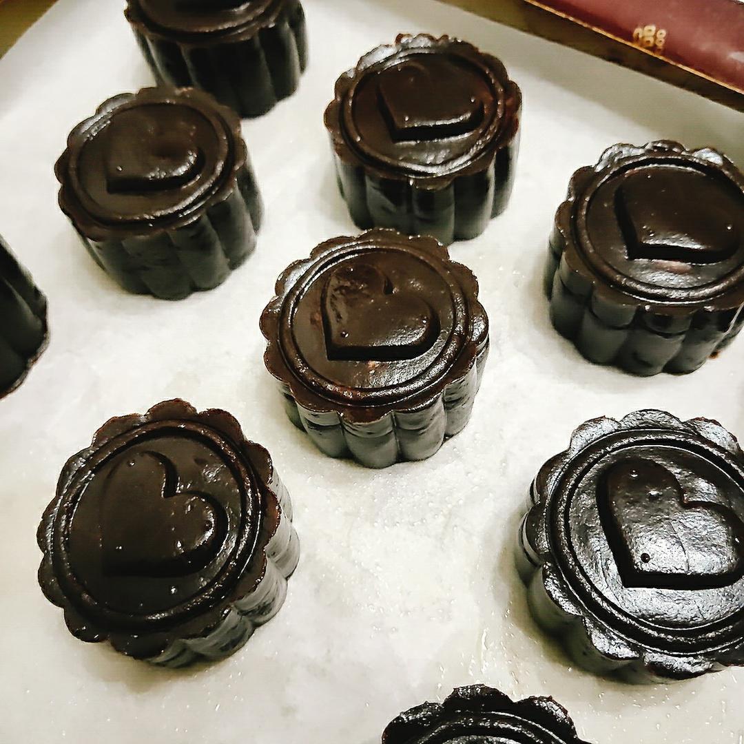 巧克力椰蓉月饼（黑白配）