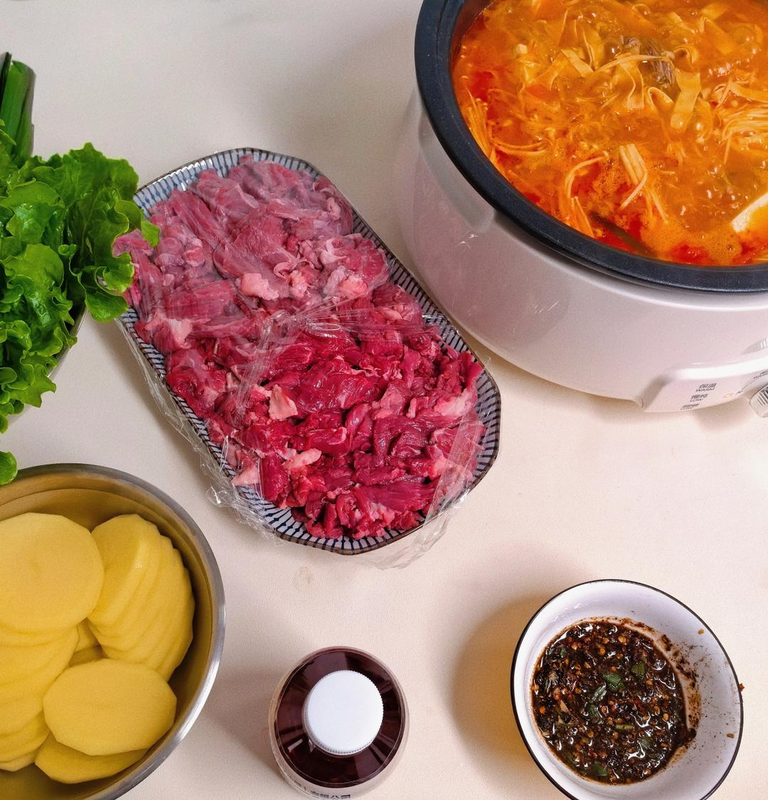 贵州风味 酸汤牛肉火锅