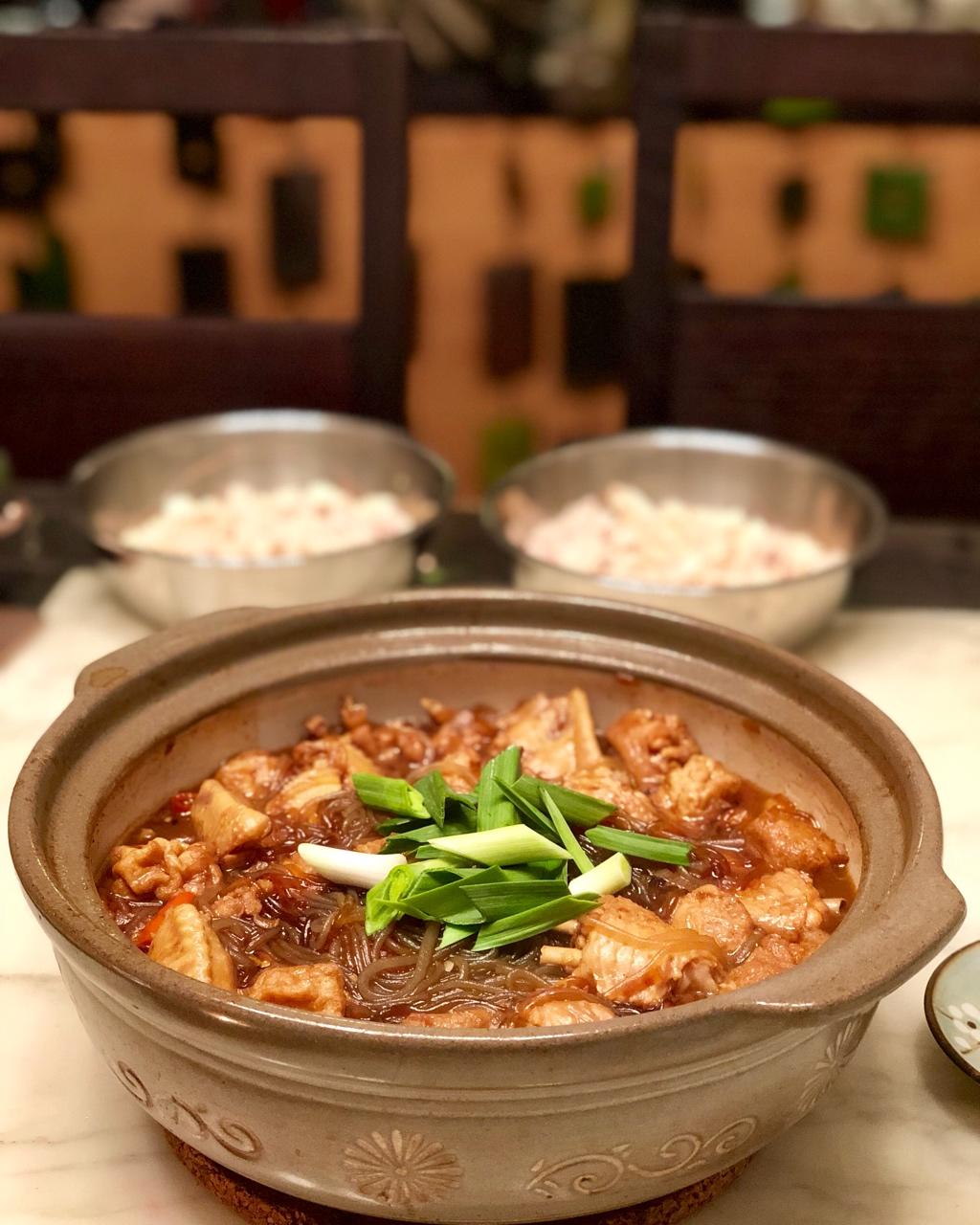 砂锅油豆腐鸡翅煲