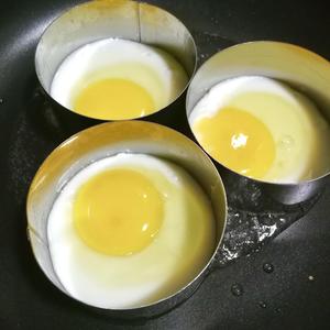 教你做出一个完美的煎蛋！的做法 步骤5