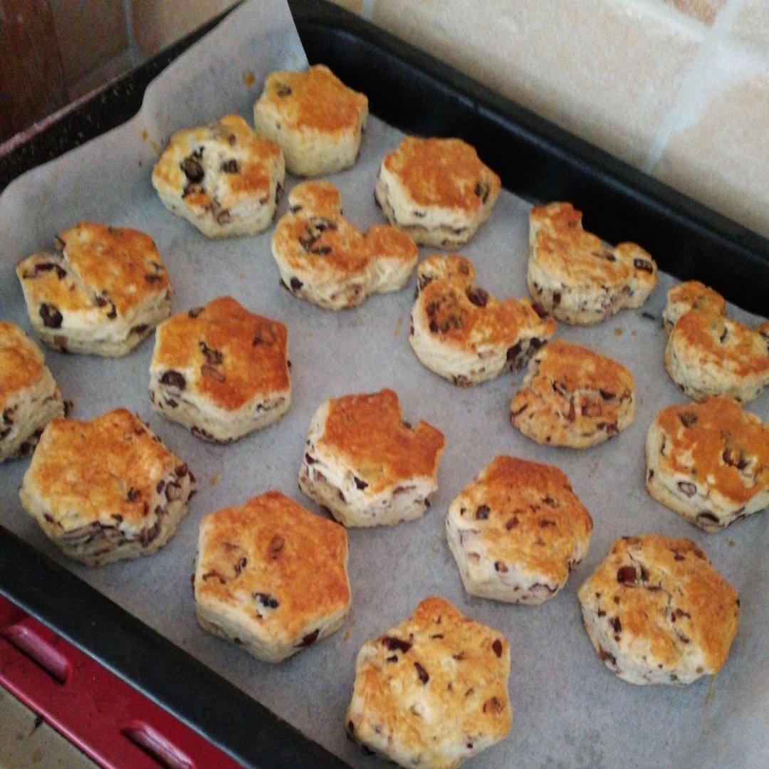 不用醒面，一次成功的葡萄干司康，好吃到爆