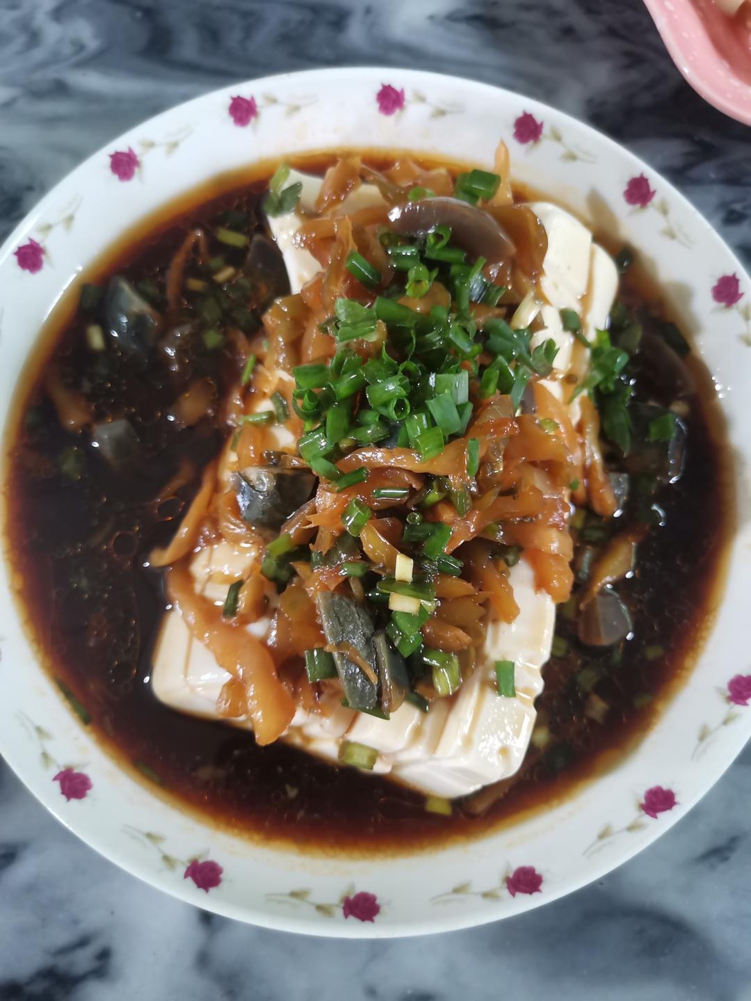 皮蛋拌豆腐