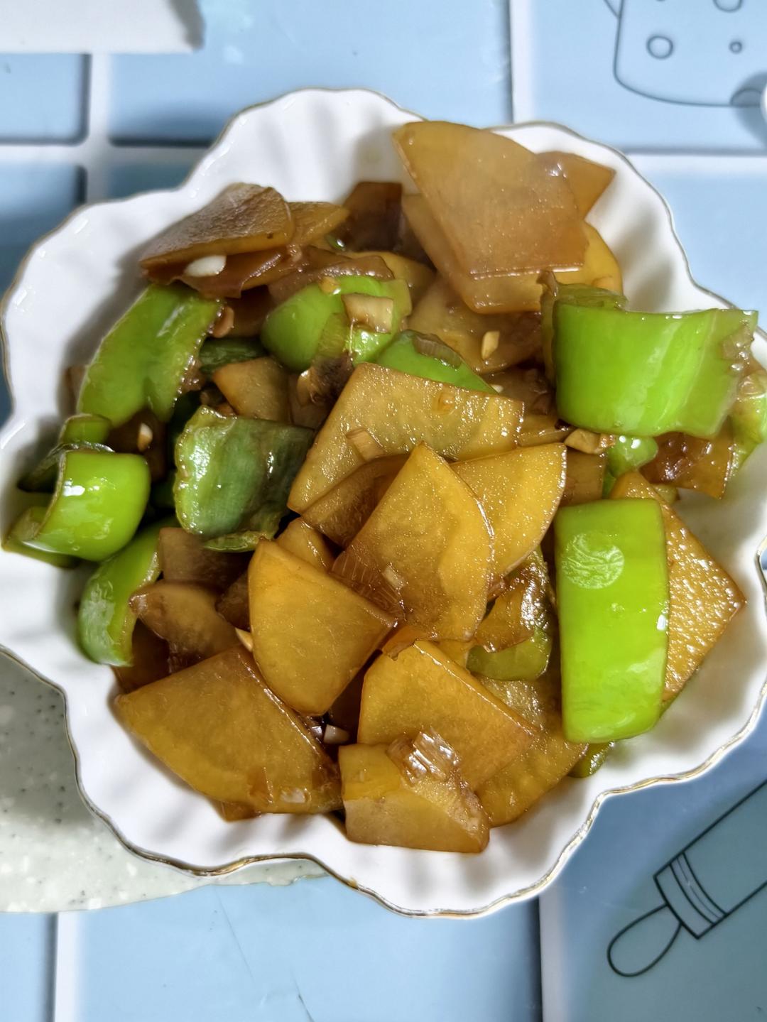 比肉都好吃的青椒炒土豆片😋简单又美味❗️