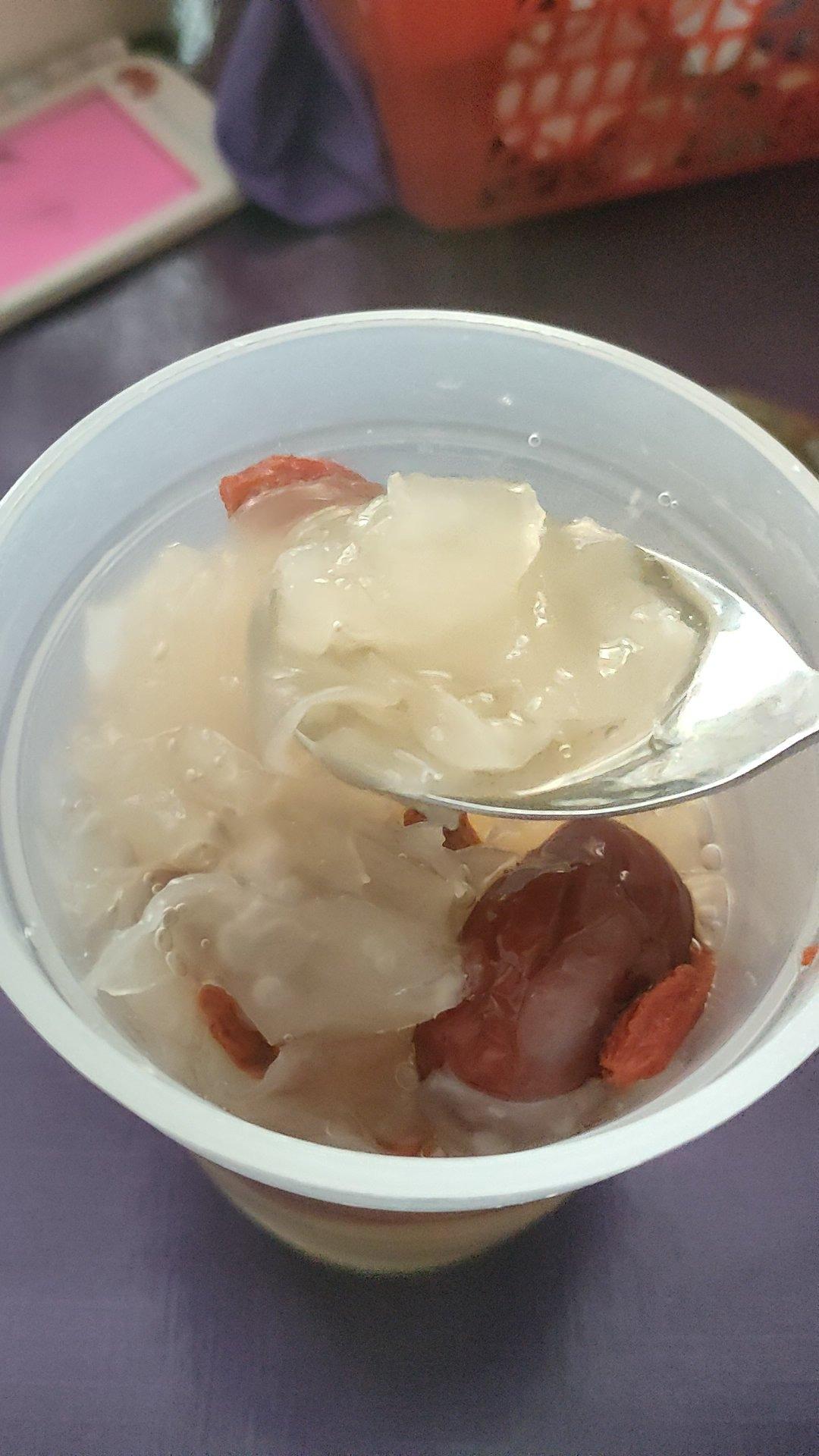 红枣雪梨银耳汤