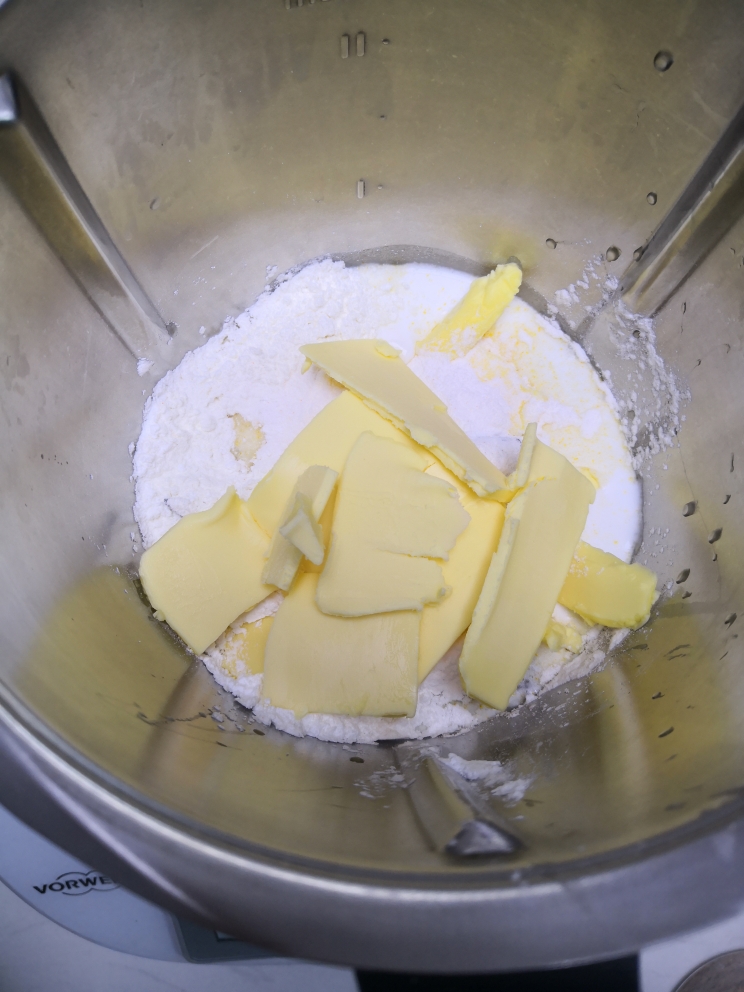 松软香浓奶黄包的做法 步骤1