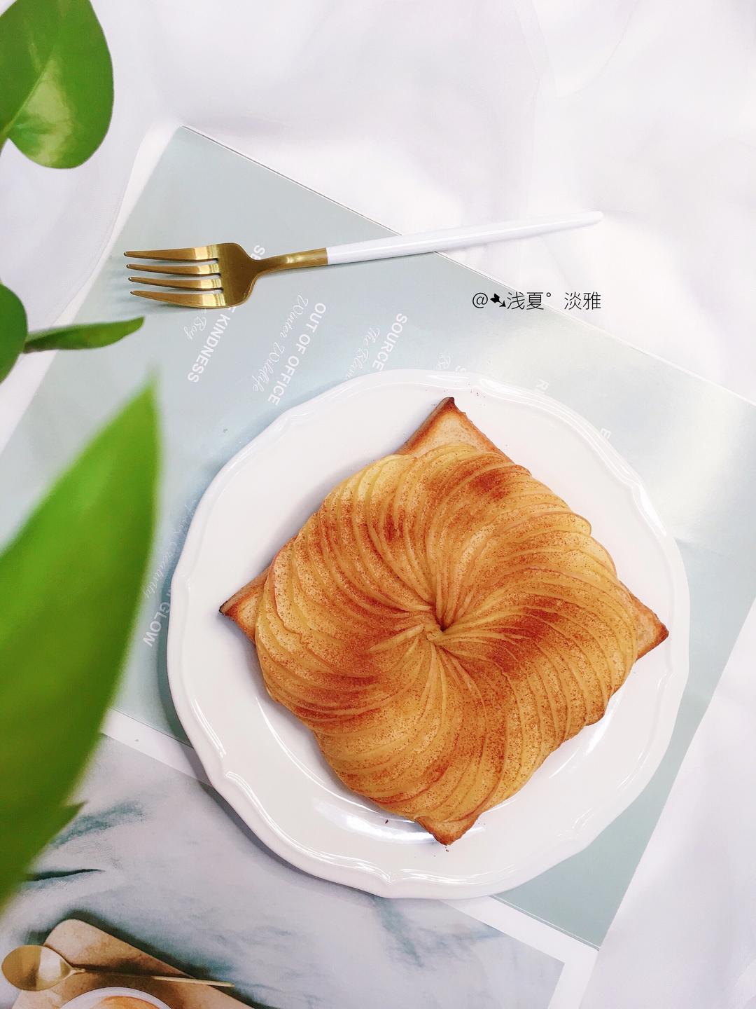 肉桂吐司苹果派的做法