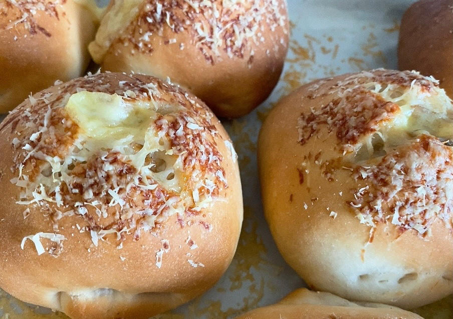 黄金芝士熏鸡包