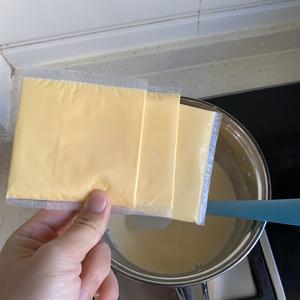 跟原版一模一样的百吉福奶酪棒🍭的做法 步骤2