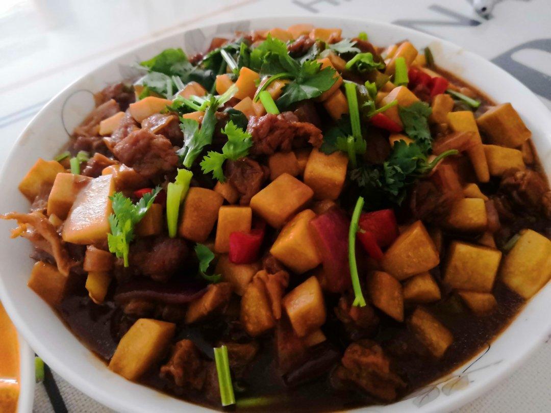 杏鲍菇炒牛肉粒