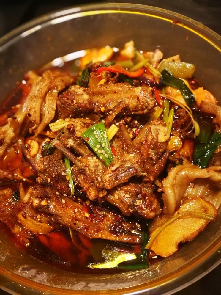 香辣干锅鸡鸭掌